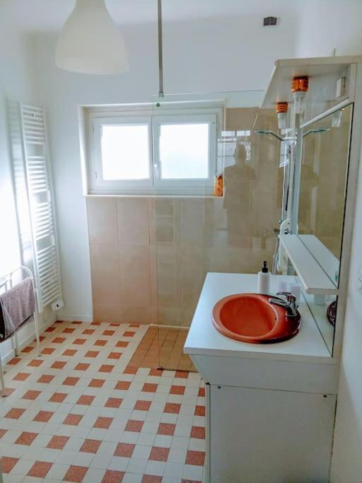 Charmante Maison Pres Du Centre Ville อองบวส ภายนอก รูปภาพ