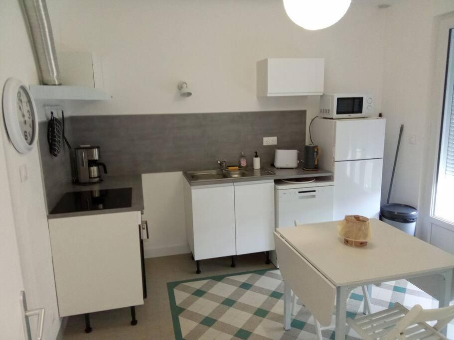 Charmante Maison Pres Du Centre Ville อองบวส ภายนอก รูปภาพ
